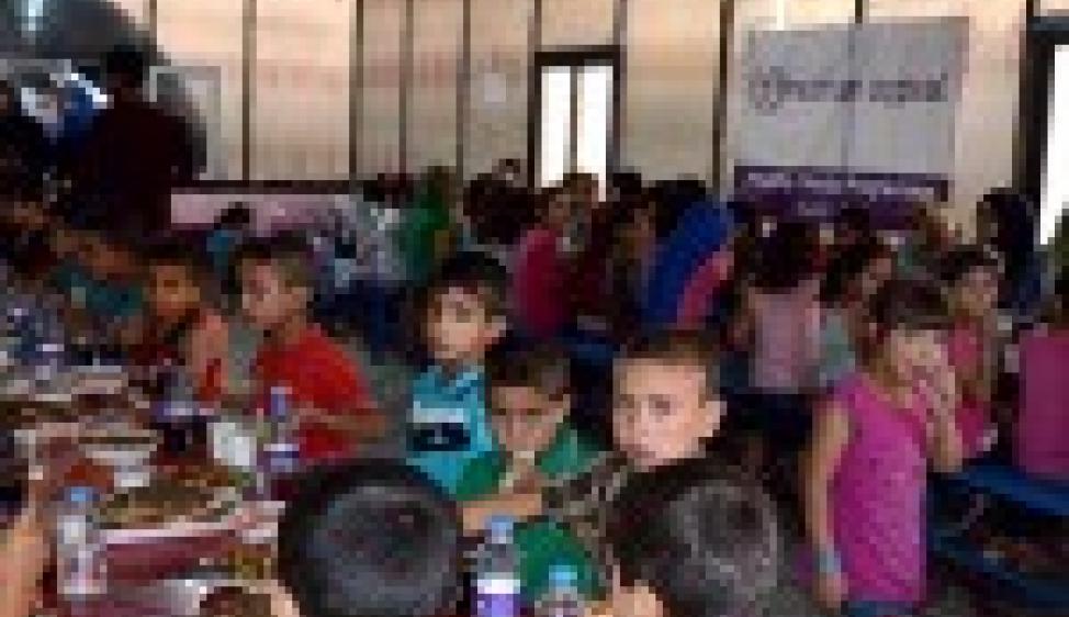 Healthy Meals to Orphans in Syria 7